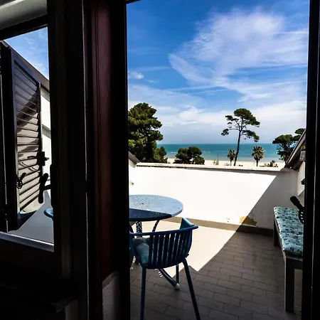 Attico Sul Mare Apartment *